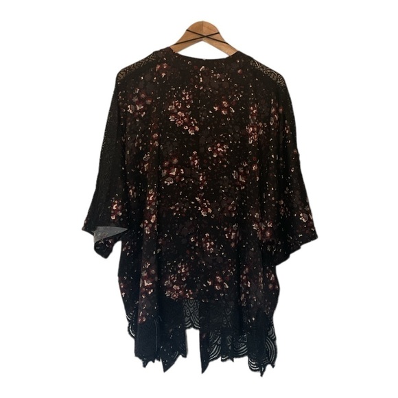 Ashley Graham Satin Printed Kimono with Lace Insert - Picture 4 of 8